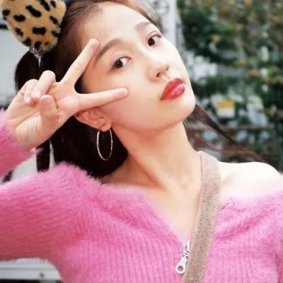 有很多蛋的公鸡
